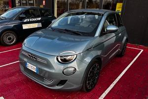 FIAT 500 BEV 3+1 ICON 320KM U45271