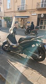 Beverly 350 Sport Touring