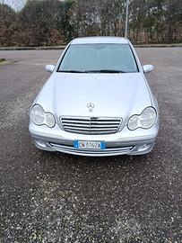 Mercedes Benz C200 cdi