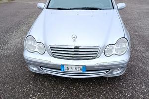 Mercedes Benz C200 cdi