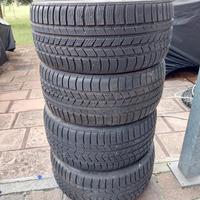 gomme 245 40 r18