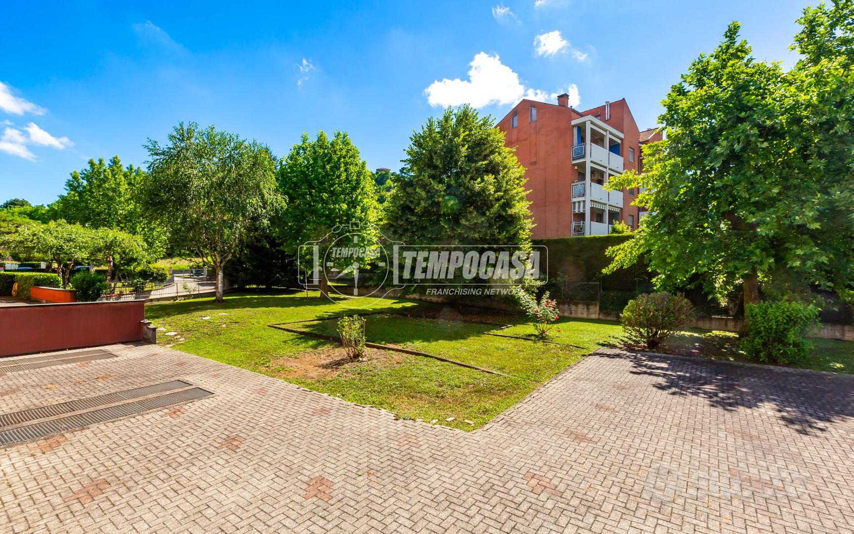 CINQUE LOCALI CON GIARDINO PRIVATO, BOX E CANTINA - Vista 3