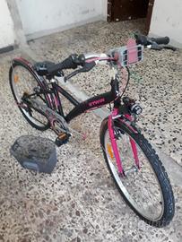 Bici Marca Btwin per bambina 