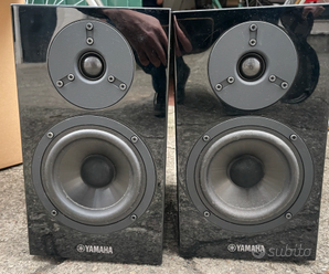 Coppia casse hifi Yamaha NS-BP300 lucide nere  			