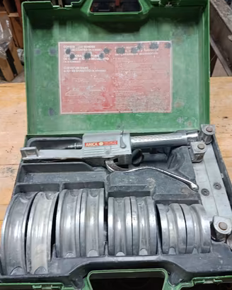 cintunatrice piega tubi manuale AMICA