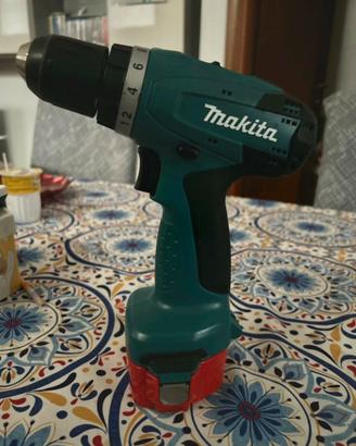 Avvitatore + torcia Makita.