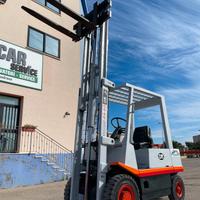 Carrello elevatore usato diesel marca OM modello D