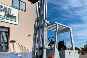 Carrello elevatore usato diesel marca OM modello D