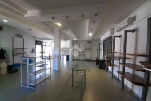 NEGOZIO A CAMPOLONGO MAGGIORE