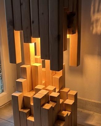 Lampada di Design Artigianale in Legno