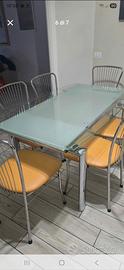 Tavolo vetro temperato con 6 sedie