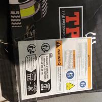 accessorio per controllo pressione pneumatici moto