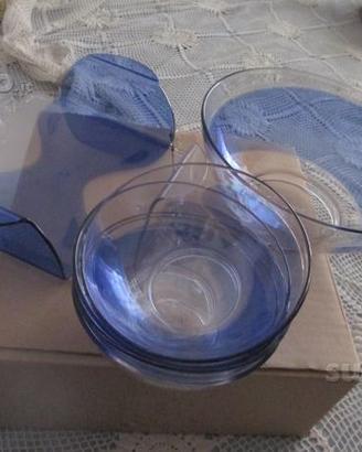 Insalatiera con 4 ciotole e portatovaglioli-nuove