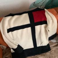 Maglia in lana molto morbida a tre colori