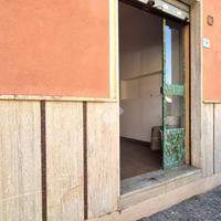NEGOZIO A CAPOTERRA