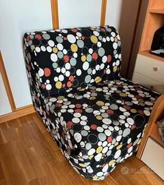 Poltrona letto+ 3 copri poltrona colori diversi