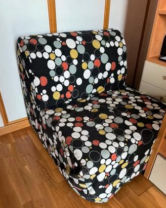 Poltrona letto+ 3 copri poltrona colori diversi