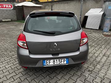 Renault Clio 1.5 dCi 85CV 5 porte con GANCIO TRAIN
