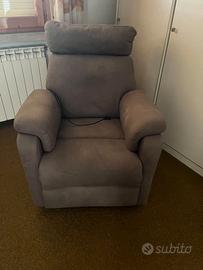 Poltrona divano letto rilassante motorizzata