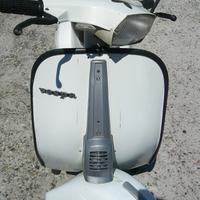 Due Vespa 50 Special e PK