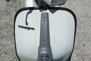 Due Vespa 50 Special e PK