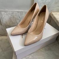 Scarpe con tacco alto