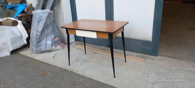 Tavolo modernariato