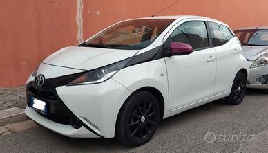 TOYOTA Aygo 2ª serie - 2016 66000km