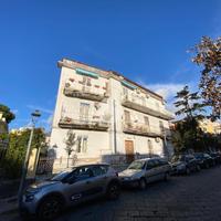 5 LOCALI A TORRE DEL GRECO