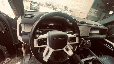 Land Rover Defender x Dynamic SE awd 200 CV N1