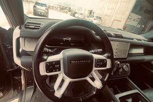 Land Rover Defender x Dynamic SE awd 200 CV N1