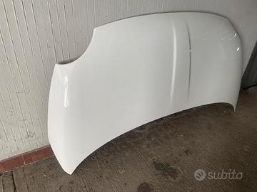 cofano  Fiat 500L Toyota Yaris anno 2017
