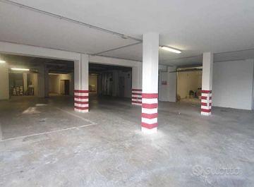 Posto auto piccola zona stadio interrato