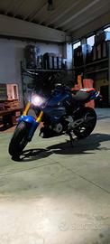 BMW G310 R