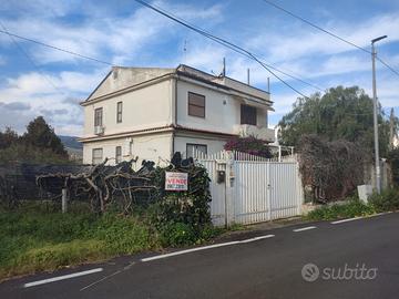 Casa indipendente zona mare San Sostene