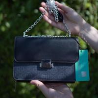 BORSA  tracolla nera Baci e Abbracci 
