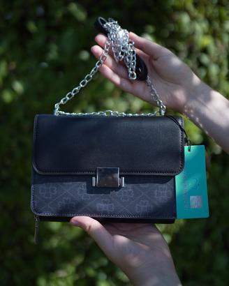 BORSA  tracolla nera Baci e Abbracci 