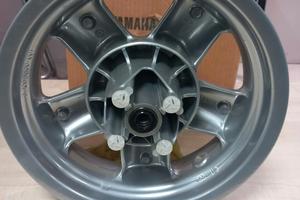 CERCHIO RUOTA ANTERIORE YAMAHA MAJESTY-125-150-180