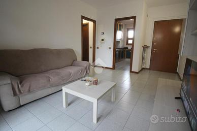 2 LOCALI A RHO