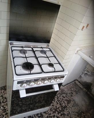 forno  di 4 fuoco 