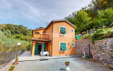 Villa Bifamiliare a Calice Ligure 6 locali
