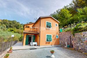 Villa Bifamiliare a Calice Ligure 6 locali