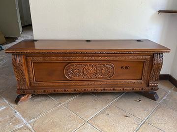 Cassapanca in legno