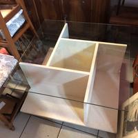 Tavolo quadrato  Design con ripiano in vetro