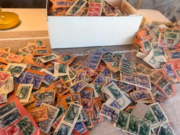 Francobolli lotto di 5 mila pezzi