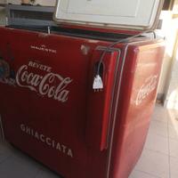 frigo originale Cocacola vintage+vassoi antichi