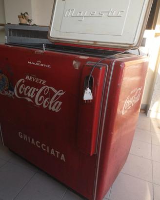 frigo originale Cocacola vintage+vassoi antichi