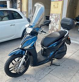 Kymco People 125S- 2022 km 9700 FINANZIABILE GARAN