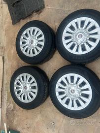 4 cerchi e 4 copricerchi originali 15' Fiat Tipo