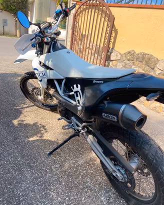 Husqvarna 701 Enduro - no permuta